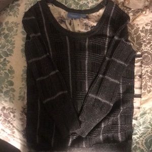 Simply Vera Wang Grey Sweater with Back Design